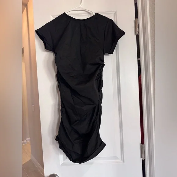 Maternity Cap Sleeve Crew Neck Dress - Picture 3 of 6